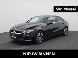 Mercedes-Benz A-klasse 250 e Business Line | PHEV | Automaat | Navigatie | Virtual Cockpit | Half Leder | Achteruitrijcamera | Climate Control | Lichtmetalen Velgen |