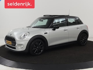 Mini Cooper 1.5 Chili Serious Business | Panoramadak | Navigatie | Cruise Control | LED koplampen | LMV 17 |