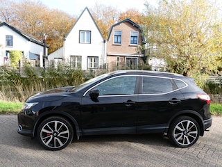 Nissan Qashqai 1.2 Premier Ed. Clima Leder Navi Panorama Trekhaak 1200kg.