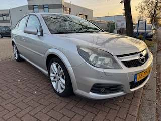 Opel Vectra GTS 1.8-16V Executive Airco/ECC,Navigatie,Xenon APK 04-2026