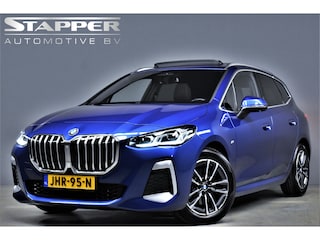 BMW 2-serie Tourer 218i 136pk Automaat M-Sport 1e Eig. Dealer OH Pano/H.Kardon/Trekhaak/Carplay/Camera/Keyless/Memory/Virtual