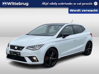 Seat Ibiza 1.0 TSI 110pk FR Black Edition / Panorama Dak / Navigatie / Full LED / Parkeersensoren / Camera / Digitaal dashboard / APP