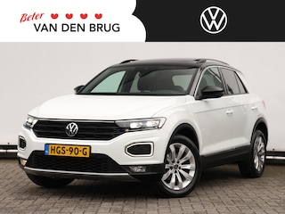 Volkswagen T-Roc 1.5 TSI Sport Business R 150pk DSG | Panoramadak | Navigatie | Trekhaak | Winterpakket | Spiegelpakket | Side Assist | LED | Camera