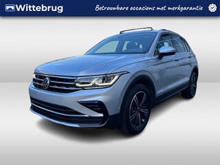 Volkswagen Tiguan 1.4 TSI 245pk eHybrid Elegance DSG Automaat Panoramadak / IQ LED verlichting / Navigatie / Camera / App-Connect
