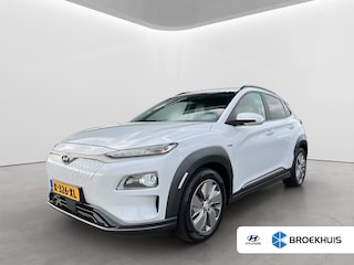 Hyundai Kona EV 64kWh 204pk | Camera | Premium Audio | Carplay | Adaptive cruise control | Trekhaak | Dodehoek detectie | Head-up display | Keyless entry | Navigatie