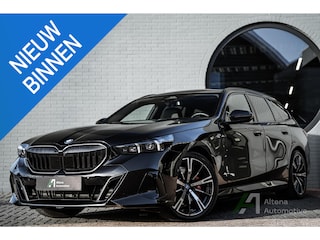 BMW 5-serie Touring 530e M-sport, comfortstoelen, Panoramadak, head-up,