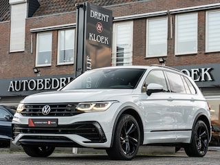Volkswagen Tiguan 1.4 TSI eHybrid R-Line Business+ BLACK OPTIC IQ LIGHT CAMERA TREKHAAK 19 INCH APPLE CARPLAY DODEHOEK