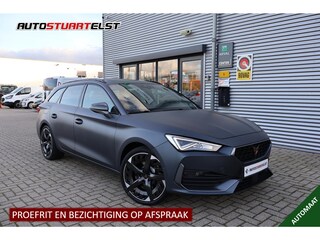 Cupra Leon 1.4 e-Hybrid VZ Copper Edition 1e Eigenaar | Dealer Onderh | BTW | Pano | WinterPack | Cupra Knop | Camera | Elek Stoel/Klep | Memory | Carplay | Climate | Ad Cruise | Navi | PDC | Full Led