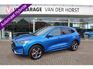 Ford Kuga 2.5-243pk PHEV ST-Line X. 2100kg trekgewicht ! Nieuw Model ! Van €. 54.937,- voor €. 43.735,- ! Trekgewicht van 2.100kg ! Elektr. verstelb. AGR stoelen voor, Stoel-, stuur-, voorraam- en achterbank verwarming, Elektr. panorama/schuif-kanteldak , Trekhaak wegklapbaar,