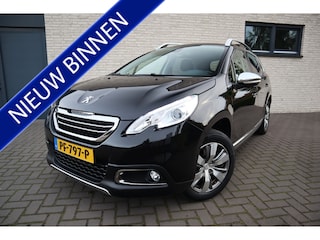 Peugeot 2008 1.6 VTi Féline 120 PK Navigatie Stoelverwarming Verlichte hemel  Afneembare trekhaak Etc.