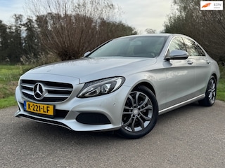 Mercedes-Benz C-klasse 180 Ambition Automaat / Apple Carplay / Navi. / Climate control / 17" Velgen / PDC / Cruise / LED /