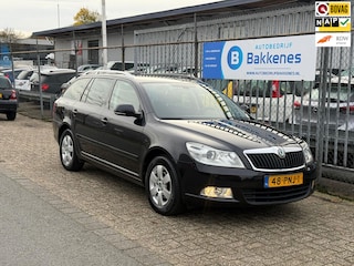 Skoda Octavia Combi 1.2 TSI Elegance | Automaat | Airco | Cruise | Trekhaak