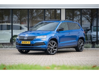 Skoda Karoq 1.5 TSI ACT Sportline Business | Pano | Adapt. Cruise | Elek. Achterklep | 19" | Camera | Navi | Apple Carplay