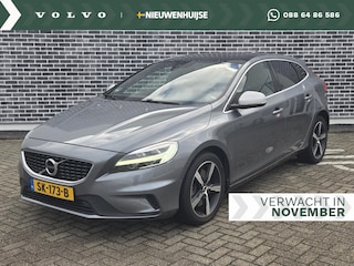 Volvo V40 2.0 T4 Business Sport | Panoramadak | Standkachel | Achteruitrijcamera | Keyless | Stoelverwarming | Lederen bekleding | LED koplampen | Climate control | Volvo On Call | Luxury line |