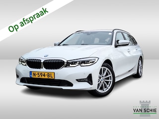 BMW 3-serie Touring 320i Business Edition (184PK) 1e-Eig. & Dealer-Onderh. BOVAG-Garantie. NL-Auto.