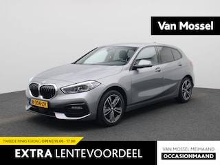 BMW 118i Introduction Edition AUTOMAAT | VIRTUEEL | SPORTSTOELEN | NAVIGATIE | APPLE CARPLAY | CLIMA | CRUISE | LED | 12 MAANDEN BOVAG GARANTIE |