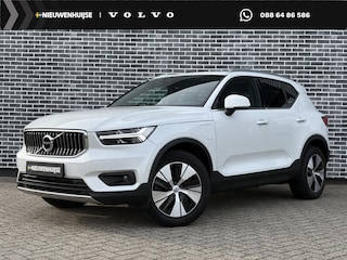 Volvo XC40 Plug-in Hybrid T4 Inscription Expression | Adaptive cruise control | Lederen bekleding | Harman Kardon audio | Stoel- en stuurwielverwarming | Achteruitrijcamera | Voorruitverwarming | Parkeersensoren voor + achter |