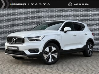 Volvo XC40 Plug-in Hybrid T4 Inscription Expression | Adaptive cruise control | Lederen bekleding | Harman Kardon audio | Stoel- en stuurwielverwarming | Achteruitrijcamera | Voorruitverwarming | Parkeersensoren voor + achter |