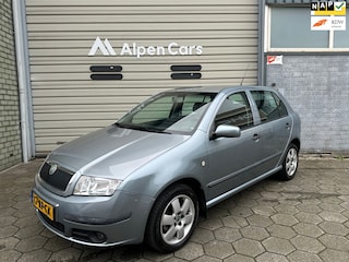 Skoda Fabia 1.4-16V Elegance Cruise controle / Airco / NAP / trekhaak