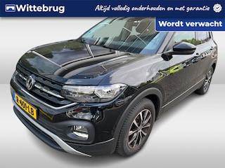 Volkswagen T-Cross 1.0 TSI Life / Digitaal dashboard / Navigatie / App connect / Parkeersensoren V+A / Trekhaak /