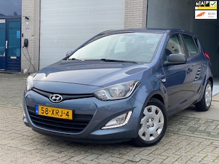 Hyundai i20 1.2i Business Edition-Blue drive/5drs/nap/2e EIG/ dealeronderhouden/1jaar apk/airco/ EL-ramen.