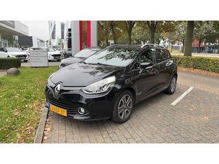 Renault Clio Estate TCe 90PK Night&Day | TREKHAAK | ALL SEASON BANDEN | SENSOREN | 16 INCH LICHTMETAAL | NAVIGATIE |