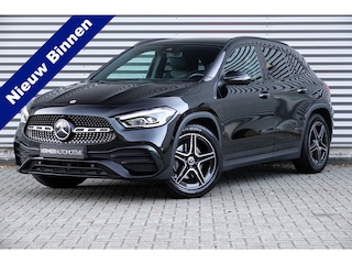Mercedes-Benz GLA 200 AMG Line Night Pakket | Trekhaak | Sfeerverlichting | Camera | BTW |