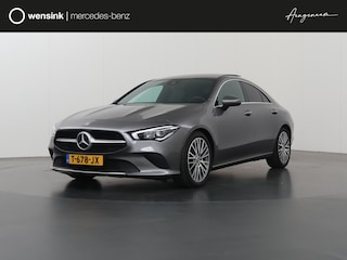 Mercedes-Benz CLA 180 Luxury Line | Panoramadak | Trekhaak | Digitaal display | Stoelverwarming |