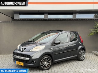Peugeot 107 1.0-12V Millesim 200 / Automaat / Sport /Panodak