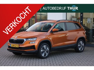 Skoda Karoq 1.0 TSI Business Edition Full Led 17" LMV bicolour sunser privacy elektrische achterklep achteruitrijcamera navigatie vrijgeschakeld digital cockpit multifunctioneel lederen stuurwiel sport comfort stoelen carplay ACC adaptieve cruise control spiegel pakket 2 zone climatronic parkeersensoren voor en achter