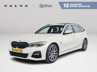 BMW 3-serie Touring 330e Business Edition Plus | Panoramadak | 360° camera | Stoel- en Stuurverwarming | Harman Kardon | Head-up Display | Trekhaak