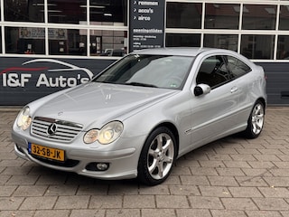 Mercedes-Benz C-klasse Sportcoupé 200 K. Sport Edition Navi DAB Cruise 17" Dealer Onderhouden