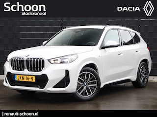 BMW X1 sDrive18i M-sport Automaat | Sportstoelen | Camera | Stoelverwarming | Carplay | Elek. Klep