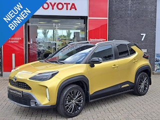 Toyota Yaris Cross 1.5 Hybrid Adventure TREEPLANKEN STUUR- EN STOELVERWARMING PDC ELEKTRISCHE ACHTERKLEP