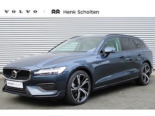 Volvo V60 2.0 B4 Essential Edition | Lichtmetalen Velgen 6-Spaaks 19"| Moritz leder blond | Park Assist Voor + Achter | Electronic Climate Controle | Verwarmbare Voorstoelen + Stuurwiel + Achterbank | Cruise Control Adaptief Met Stop&Go En Stuurhulp | Google Navigatiesysteem |