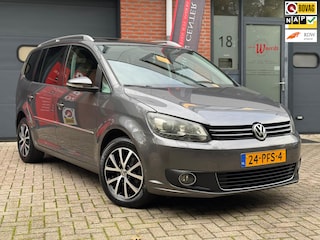 Volkswagen Touran 1.2 TSI Highline/Luxe Uitvoering/NAP/Airco/Leder/Stoelverwarming/APK/Luxe uitvoering/Panoramadak/BOVAG Erkening