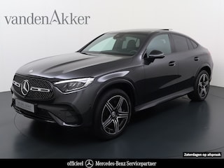 Mercedes-Benz GLC 300e AMG // Trekhaak // Panoramadak // Headup Display // Burmester 3D // 360 Camera // Night pakket // Memory // Sfeerverlichting