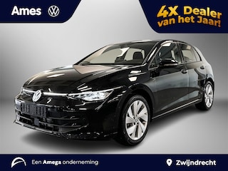 Volkswagen Golf 1.5 eTSI 110pk Life Edition Achteruitrijcamera / Koplampverlichting led plus / 17 inch lichtmetaal / Voorstoelen verwarmbaar