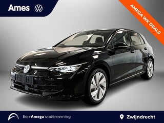 Volkswagen Golf 1.5 eTSI 110pk Life Edition Achteruitrijcamera / Koplampverlichting led plus / 17 inch lichtmetaal / Voorstoelen verwarmbaar