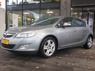 Opel Astra 1.4 Turbo Sport Staat in De Krim