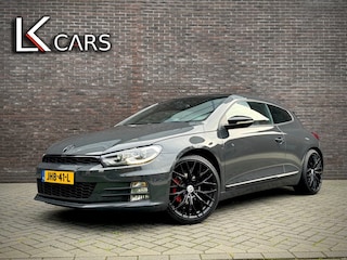 Volkswagen Scirocco 1.4 TSI / SPORTIEF UITGEVOERD / APPLE CARPLAY / XENON / LED