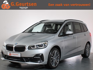 BMW 2-serie Tourer 218i, 7-Persoons, Sportline, Trekhaak, Head Up, Navigatie,