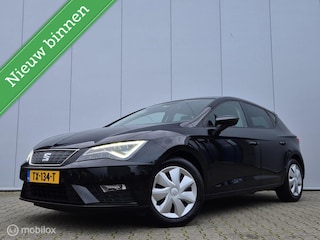 Seat Leon 1.0 ECOTSI STYLE/CAMERA/FULL LED/CARPLAY/CLIMATE/PDC