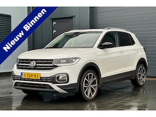 Volkswagen T-Cross 1.5 TSI 150pk Style Business R LED VIRTUAL TREKHAAK 19426KM!