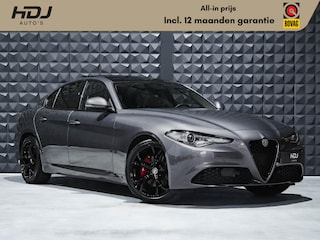 Alfa Romeo Giulia 2.0T Super | Pano | 19"| Side | ACC | Memo | Camera |