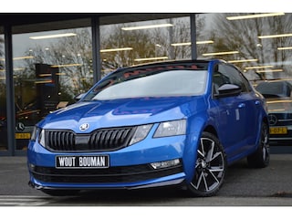 Skoda Octavia 1.0 TSI Greentech Sport Business Panorama Leder CarPlay Trekh Pdc
