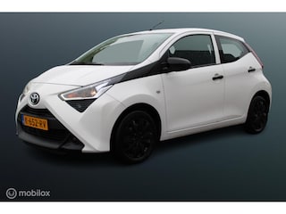 Toyota Aygo 1.0 VVT-i x-fun, 5-Drs, Bleutooth, Airco, DAB, Multifunctioneel stuurwiel, LED Dagrijverlichting.
