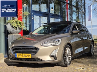 Ford Focus 1.0 EcoBoost 125PK Titanium Business | Panoramadak | Navigatie | Winterpakket | LM Velgen | Cruise Control