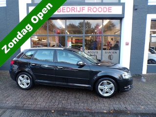 Audi A3 Sportback 1.6 TDI 5-Drs Attraction Pro Line RIJD GOED! ''ZONDAG OPEN''