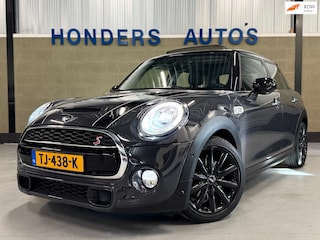 Mini Mini 2.0 Chili Serious Business I JCW I PANORAMADAK I VOORUITVERW I NAVI I CRUISECONTROL I 17 INCH I STOELVERW I LED